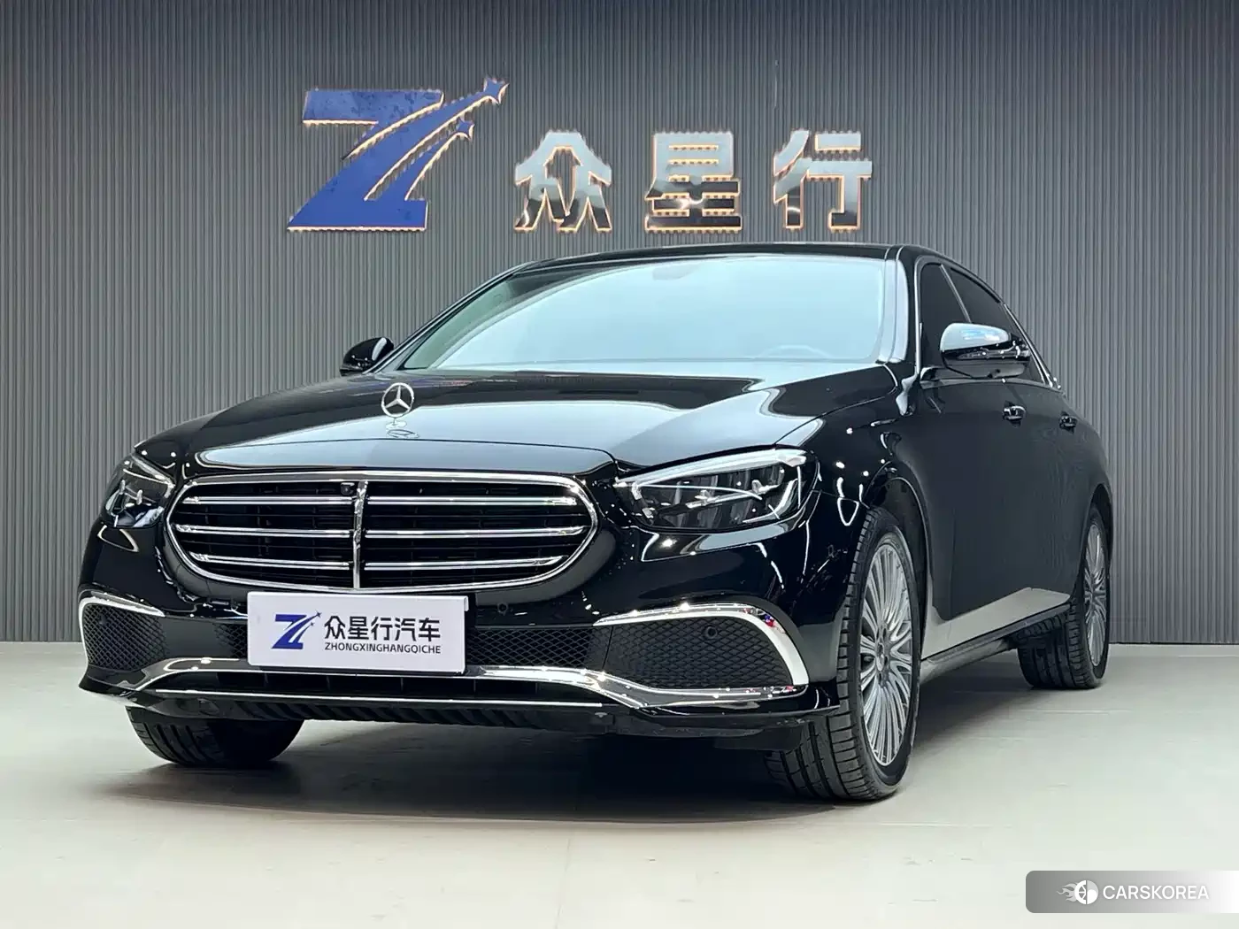 Mercedes-Benz E-Class 2023 Черный из Китая, фото 2