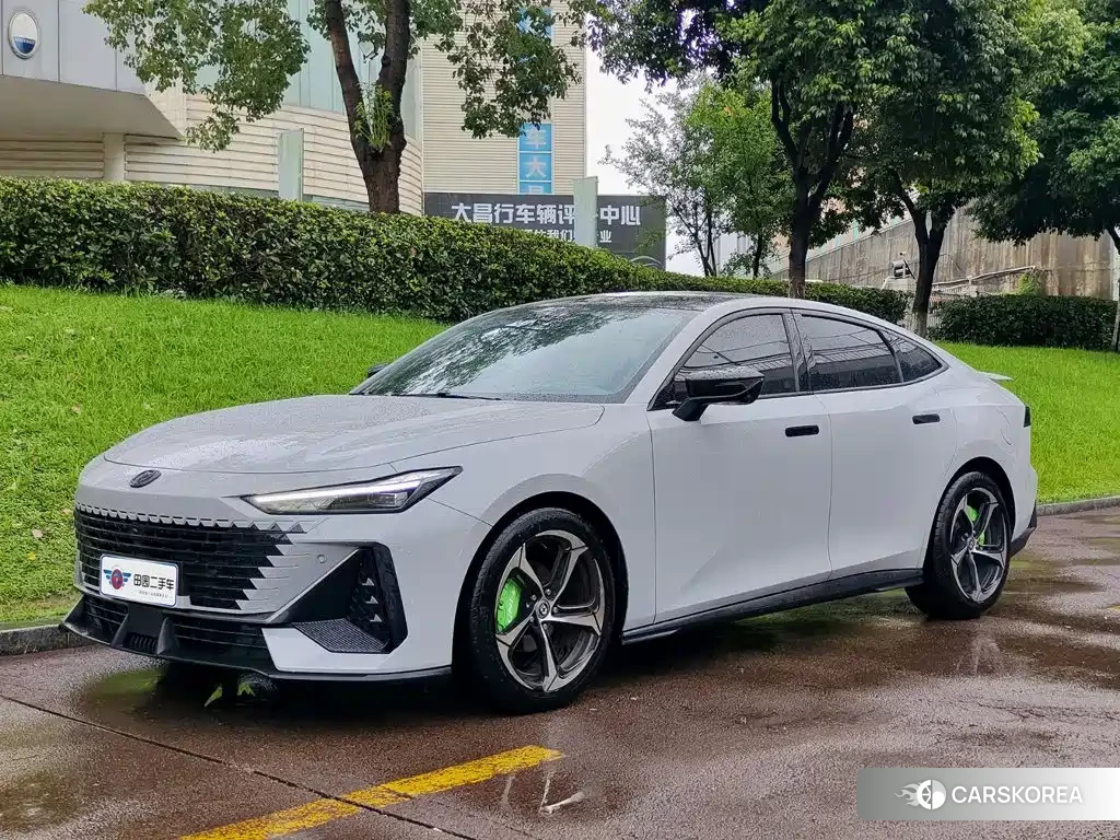 Chang'an UNI-V 2023 Silver/gray из Китая