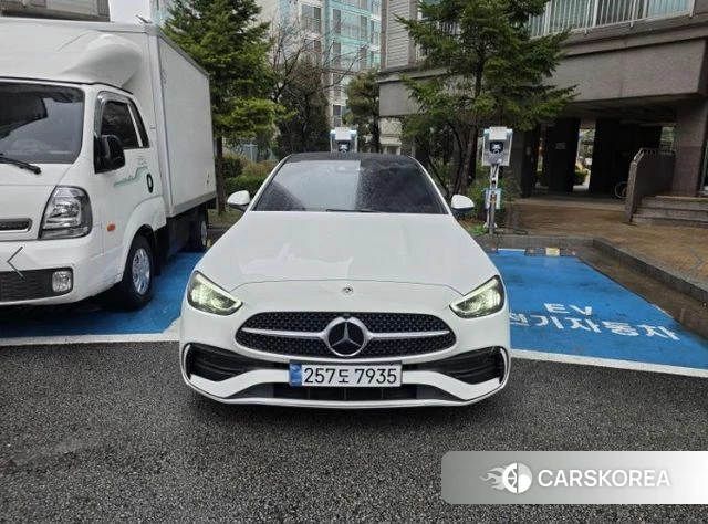 Mercedes-Benz C-Class W206 2025 Белый из Кореи