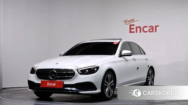 Mercedes-Benz E-Class W213 2021 Белый из Кореи