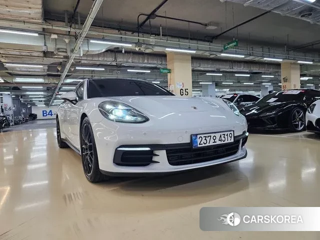 Porsche Panamera (971) 2018 Белый из Кореи