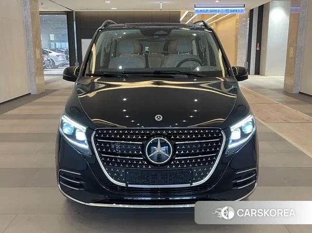 Mercedes-Benz V-Class 2025 Черный из Кореи