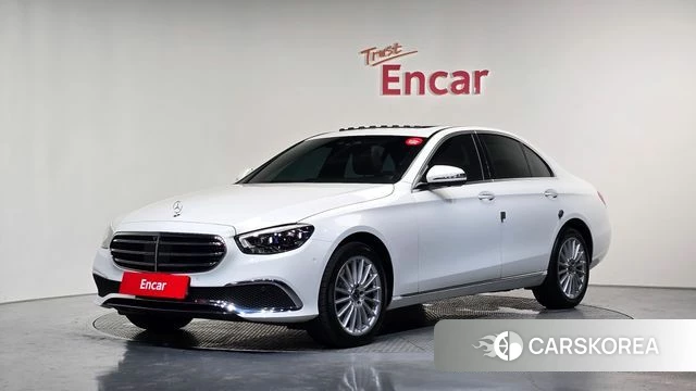 Mercedes-Benz E-Class W213 2023 Белый из Кореи