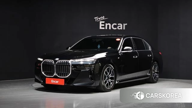 BMW 7 Series (G70) 2023 Черный из Кореи