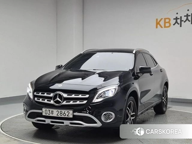 Mercedes-Benz GLA-Class X156 2018 Черный из Кореи