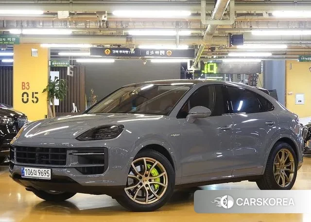 Porsche Cayenne (PO536) 2024 Серый из Кореи