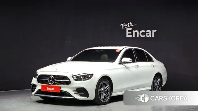 Mercedes-Benz E-Class W213 2023 Белый из Кореи