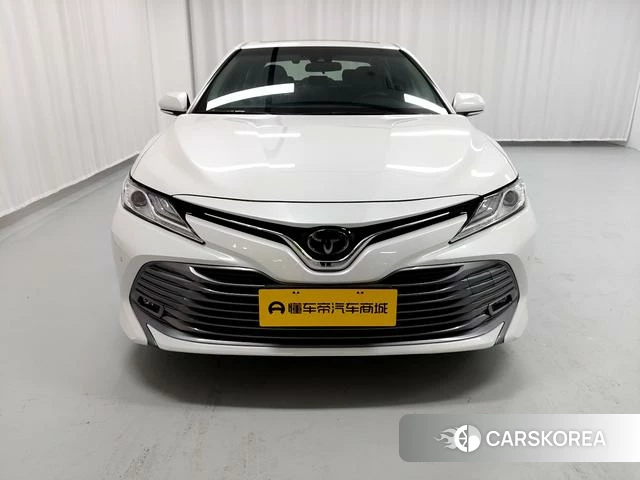 Toyota Camry 2020 Белый из Китая