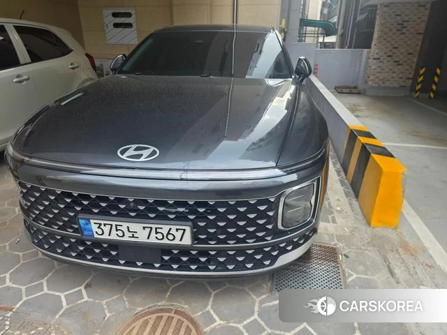 Hyundai Grandeur (GN7) 2023 Темно-зеленый из Кореи