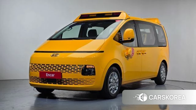 Hyundai Staria 2023 Желтый из Кореи