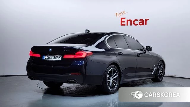 BMW 5 Series (G30) 2022 Черный из Кореи