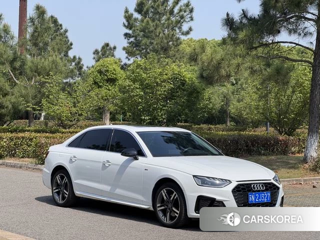 Audi A4L 2022 Белый из Китая