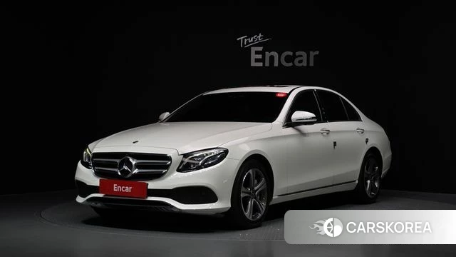 Mercedes-Benz E-Class W213 2018 Белый из Кореи