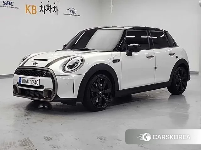 Mini Cooper S 2023 Белый из Кореи