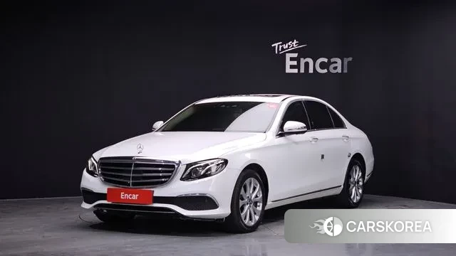 Mercedes-Benz E-Class W213 2019 Белый из Кореи