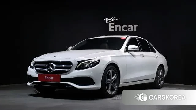 Mercedes-Benz E-Class W213 2018 Белый из Кореи
