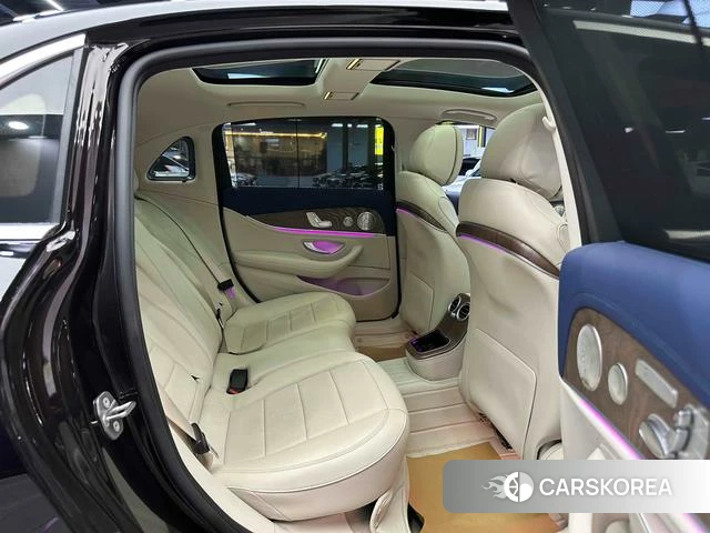 Mercedes-Benz E-class 2022 Другой из Китая