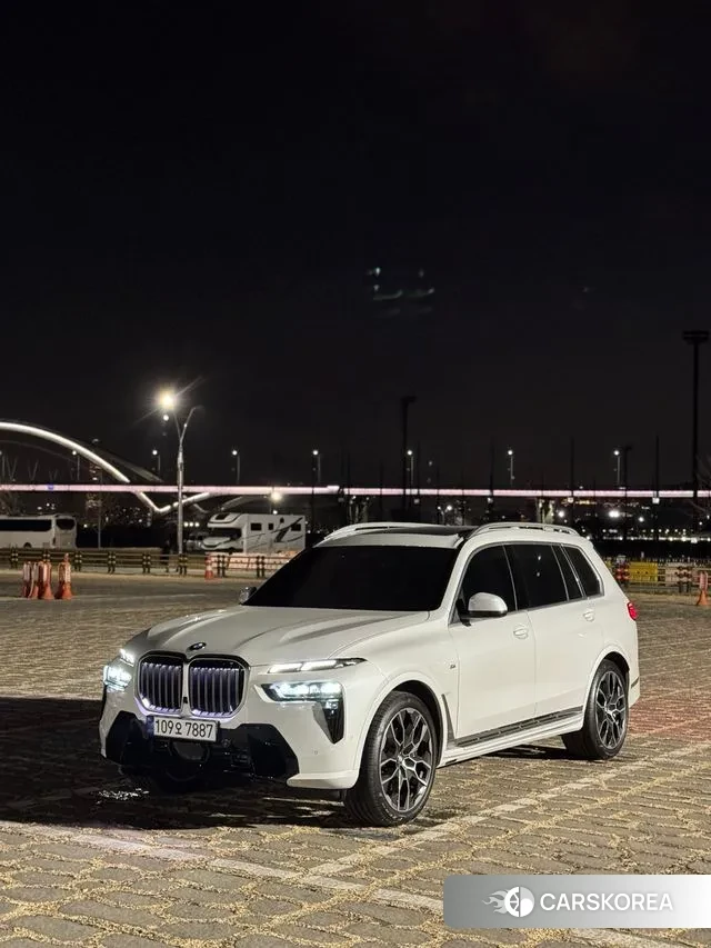 BMW X7 (G07) 2025 Белый из Кореи