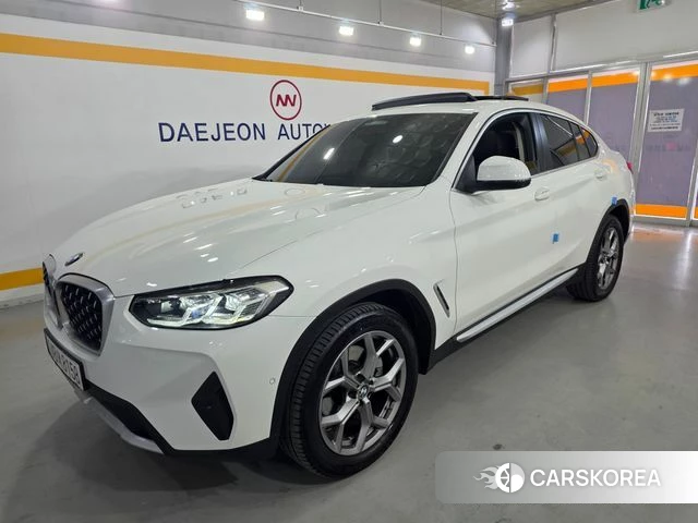 BMW X4 (G02) 2024 Белый из Кореи
