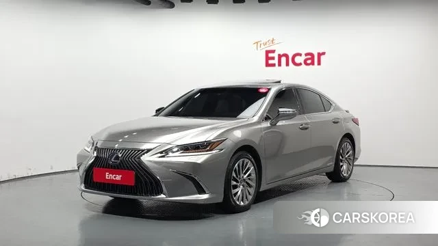 Lexus ES300h 7th generation 2021 Серебристо-серый из Кореи