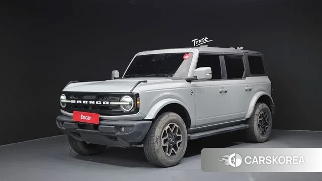 Ford Bronco 6th Generation 2023 Цвет галактики из Кореи