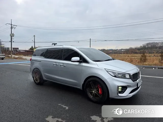 Kia The New Carnival 2019 Серебряный из Кореи