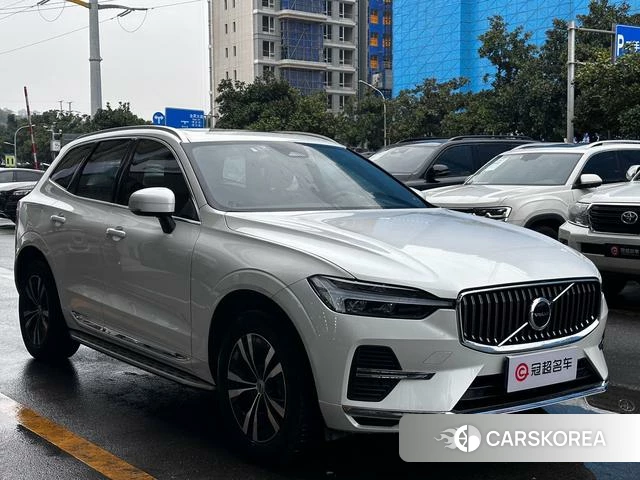 Volvo XC60 2022 Белый из Китая
