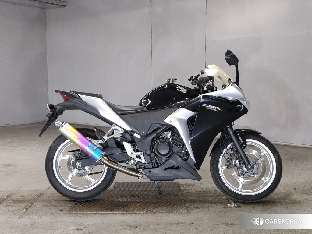 Проданный Honda CBR250R 2011 из Японии, фото 2