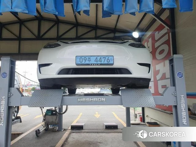 Tesla Model Y 2024 Белый из Кореи