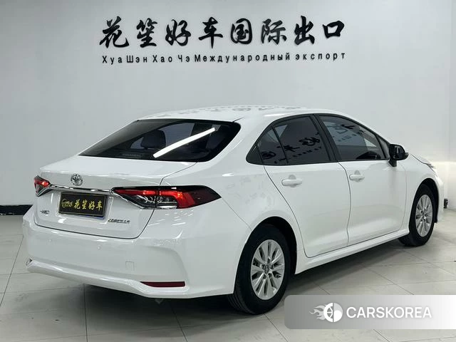 Toyota Corolla 2023 Белый из Китая