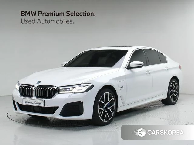 BMW 5 Series (G30) 2022 Белый из Кореи