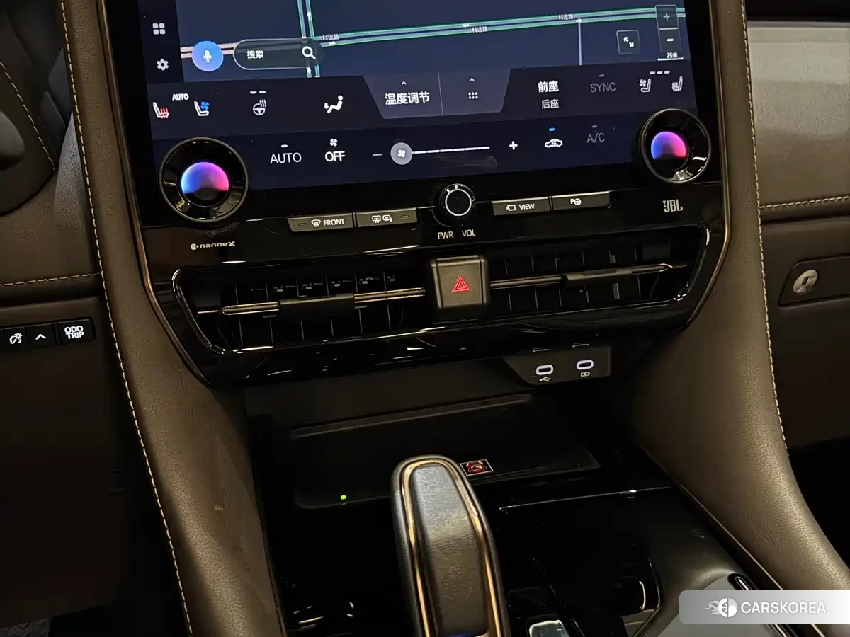 Toyota Vellfire 2023 Черный из Китая