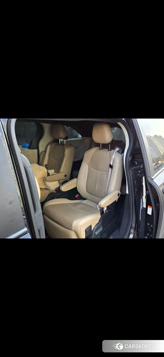 Toyota Sienna 4th Generation 2021 Черный из Кореи