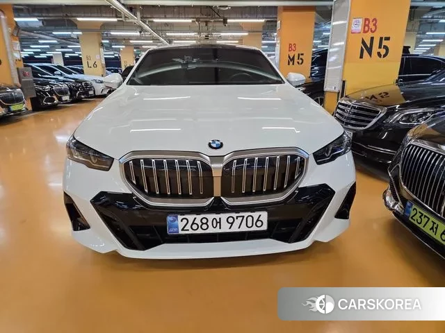 BMW 5 Series (G60) 2025 Белый из Кореи