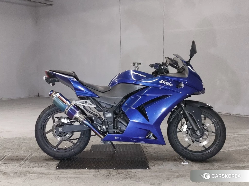 Проданный Kawasaki NINJA 250R id 4172019 из Японии