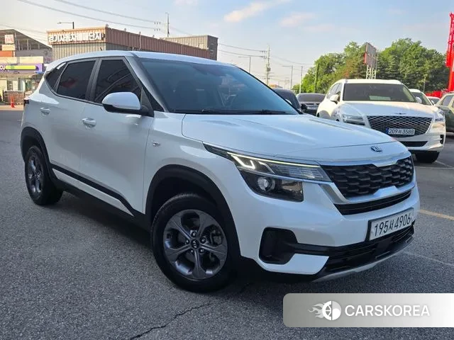 Kia Seltos 2021 Белый из Кореи