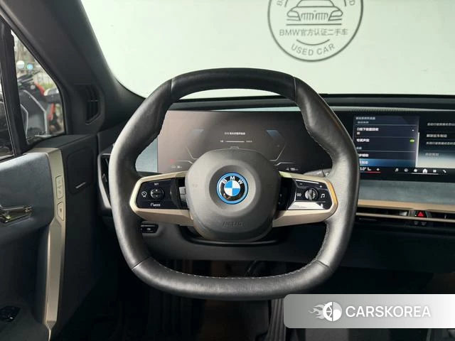 BMW iX 2023 Шампань из Китая