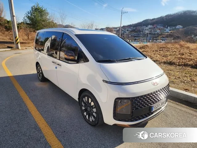 Hyundai Staria 2025 Белый из Кореи