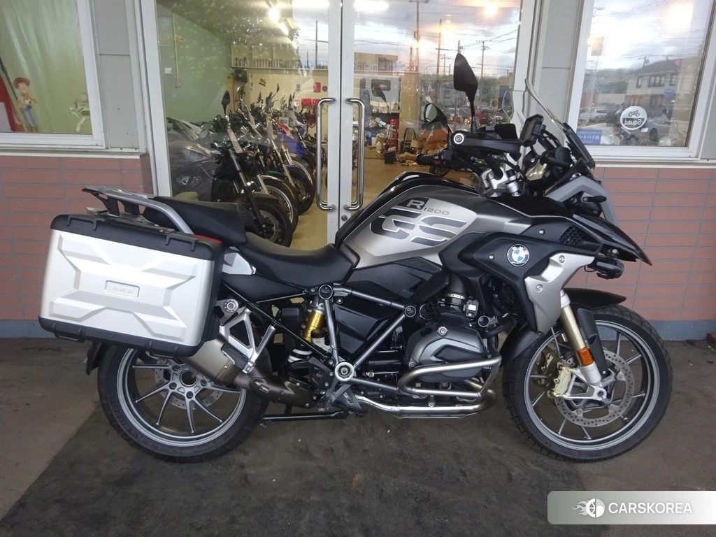 Проданный BMW R1200GS 2017 из Японии