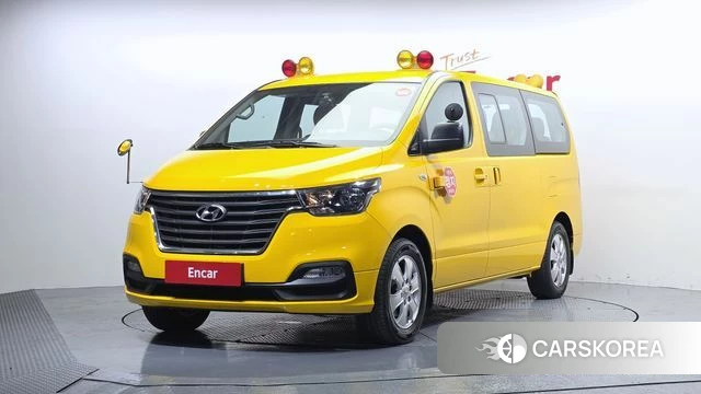 Hyundai The New Grand Starex 2018 Желтый из Кореи