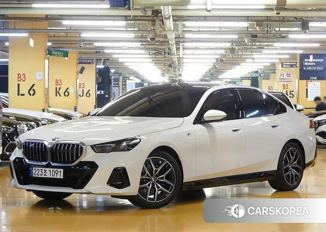 BMW 5 Series (G60) 2024 Белый из Кореи