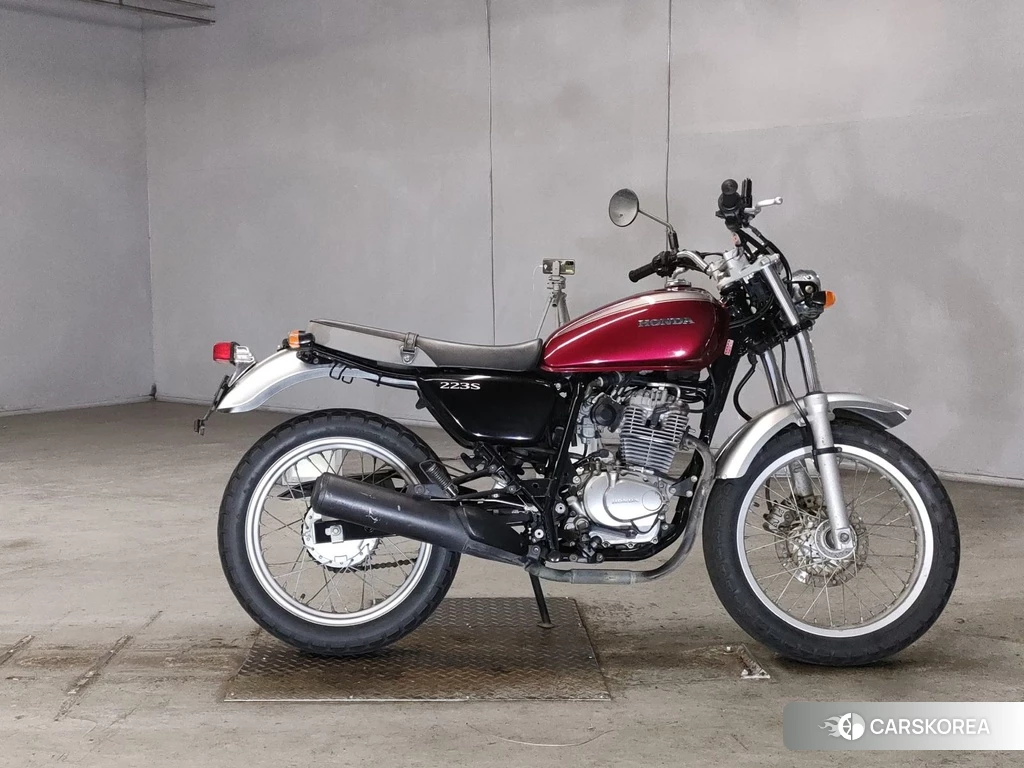 Проданный Honda CB223S 2010 из Японии