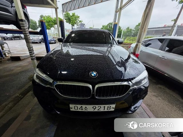 BMW 5 Series (G30) 2018 Черный из Кореи