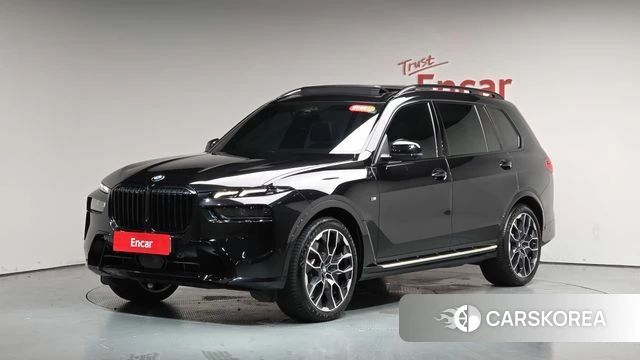 BMW X7 (G07) 2023 Черный из Кореи