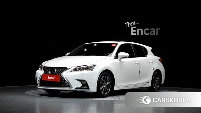 Lexus CT200h 2019 Белый из Кореи