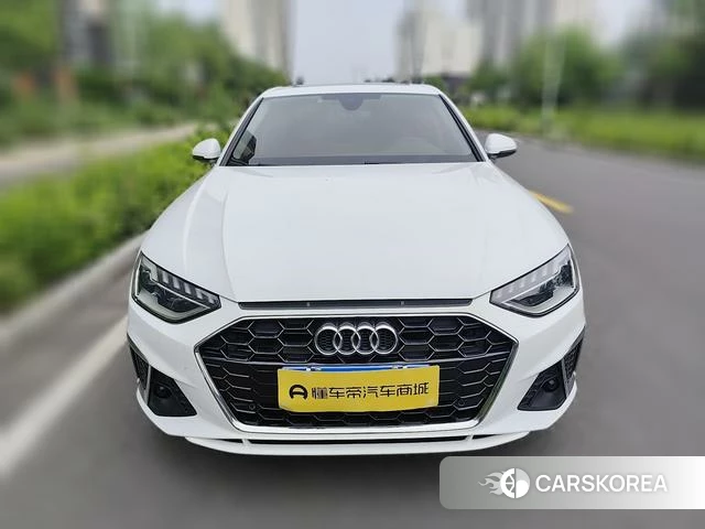 Audi A4L 2021 Белый из Китая