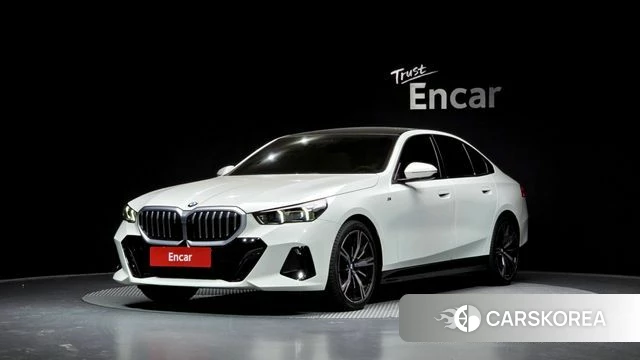 BMW 5 Series (G60) 2023 Белый из Кореи