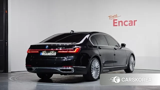 BMW 7 Series (G11) 2022 Черный из Кореи