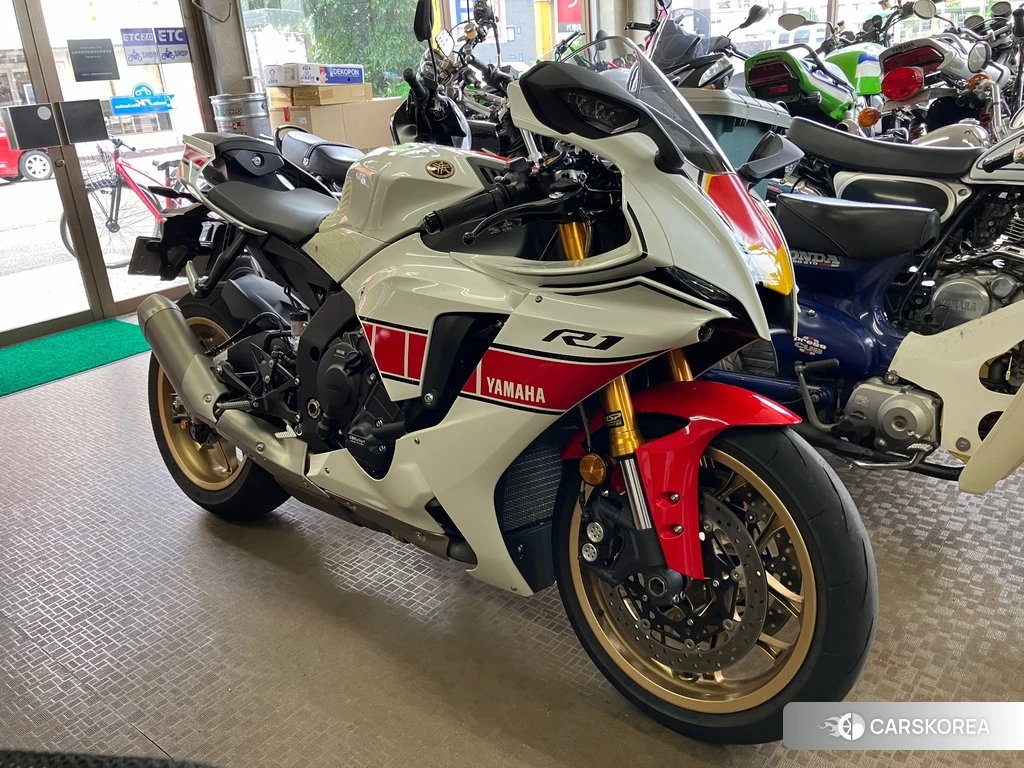 Проданный Yamaha YZF-R1 2023 из Японии