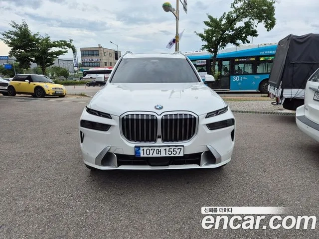 BMW X7 (G07) 2023 Белый из Кореи